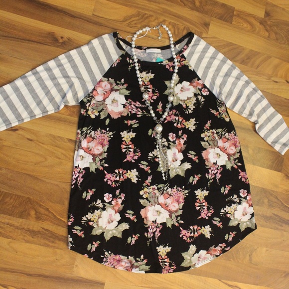 Reborn J Tops - NWT Floral/Stripe Top